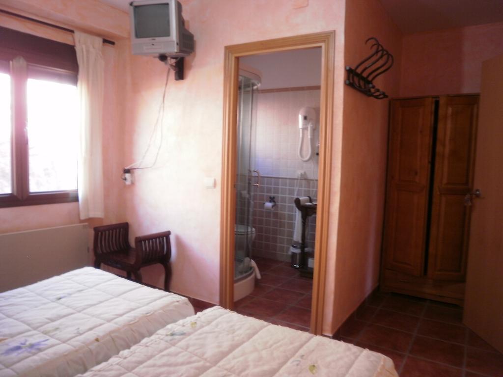 Hostal El Olmo Camarena de la Sierra Cameră foto